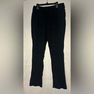 Marla Wynne Women’s Black Pants size 10 has Stylish split at ankle of pants